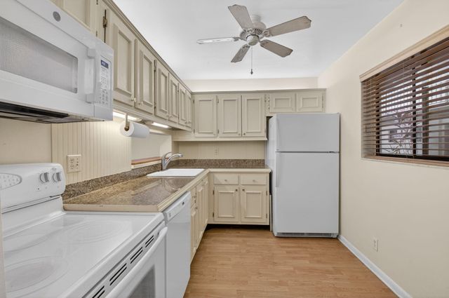 5190 Las Verdes Circle 120, Delray Beach, FL 33484