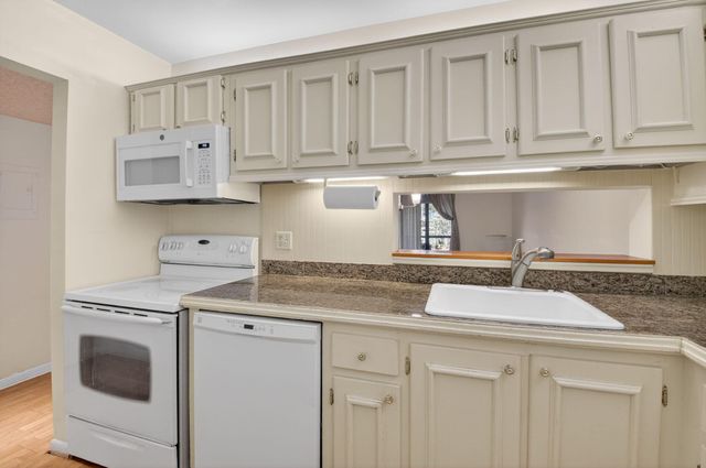 5190 Las Verdes Circle 120, Delray Beach, FL 33484