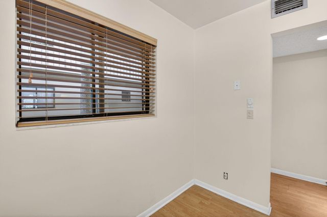 5190 Las Verdes Circle 120, Delray Beach, FL 33484