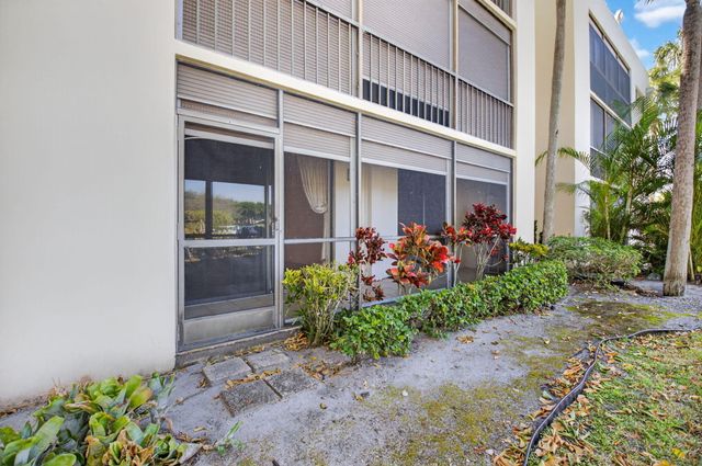 5190 Las Verdes Circle 120, Delray Beach, FL 33484