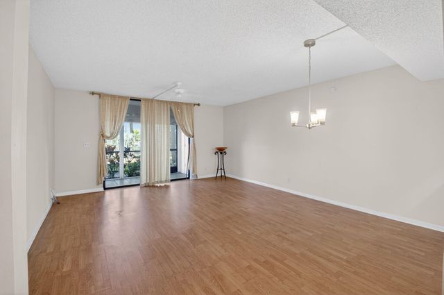 5190 Las Verdes Circle 120, Delray Beach, FL 33484