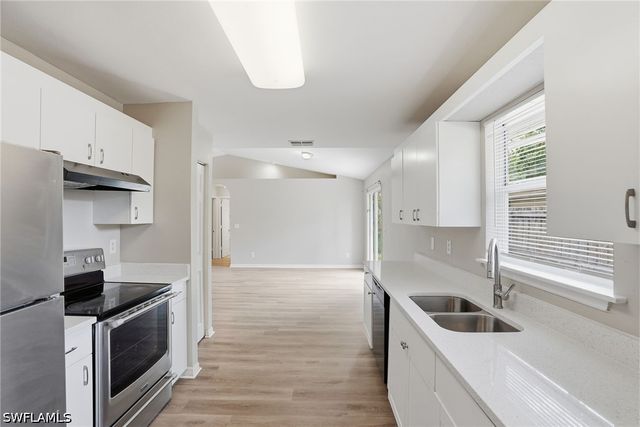 26311 Coventry LN 313, Bonita Springs, FL 34135
