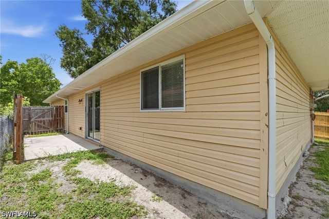 26311 Coventry LN 313, Bonita Springs, FL 34135