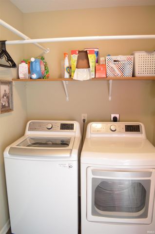 548 Caracol Court, Fort Wayne, IN 46845