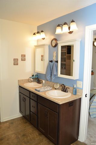 548 Caracol Court, Fort Wayne, IN 46845