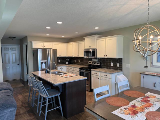 548 Caracol Court, Fort Wayne, IN 46845