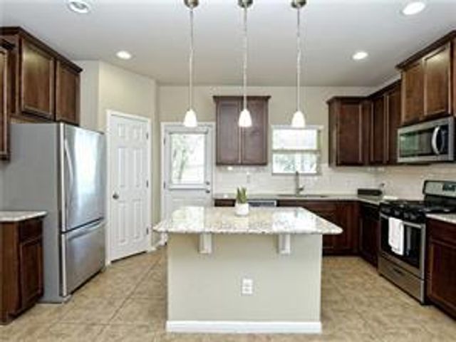 416 Callahan LN, Leander, TX 78641
