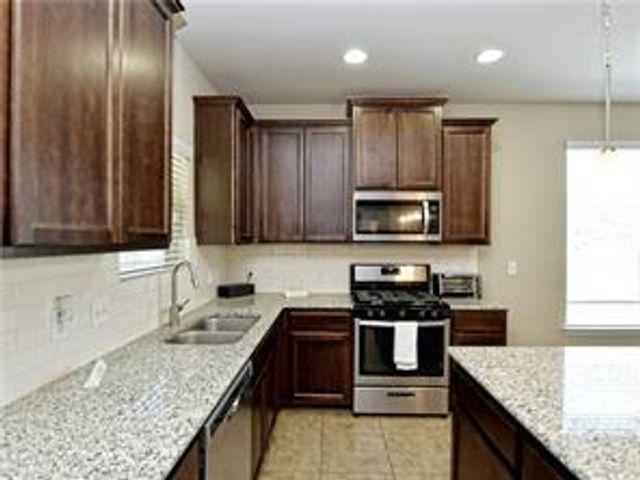 416 Callahan LN, Leander, TX 78641