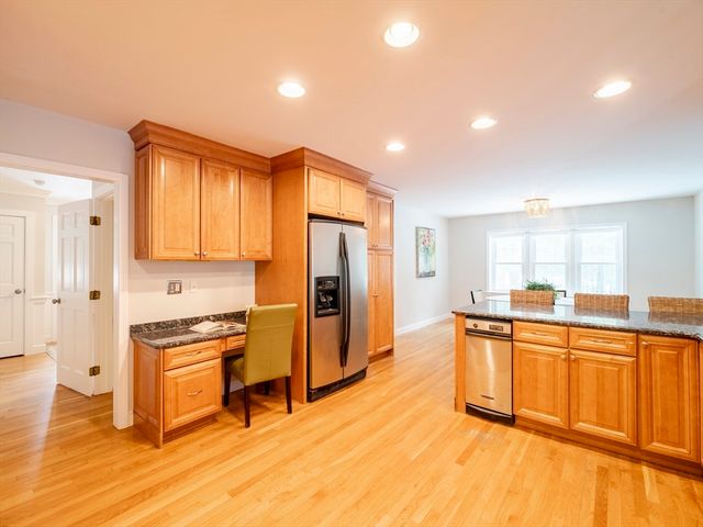 25 Gardner Rd, Duxbury, MA 02332