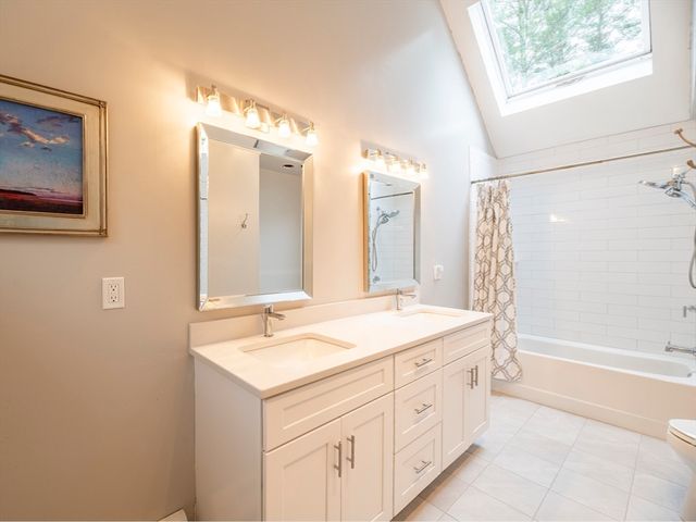 25 Gardner Rd, Duxbury, MA 02332