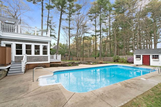 25 Gardner Rd, Duxbury, MA 02332