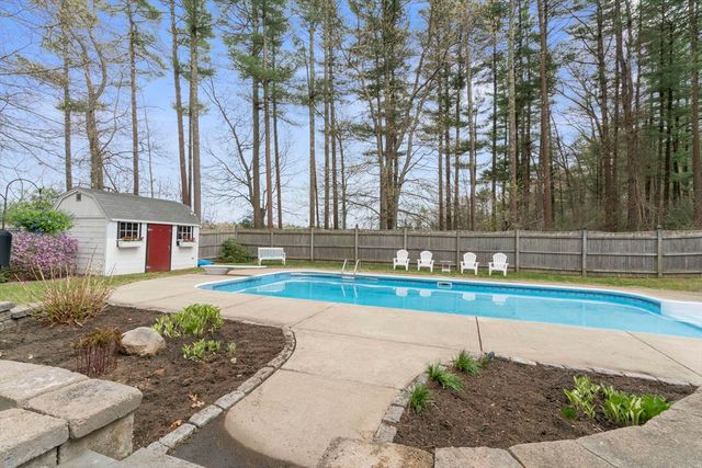 25 Gardner Rd, Duxbury, MA 02332