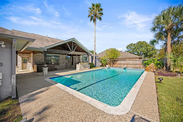 1305 Buttonwood Drive, Friendswood, TX 77546