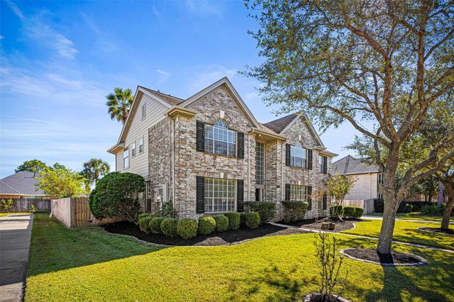 1305 Buttonwood Drive, Friendswood, TX 77546