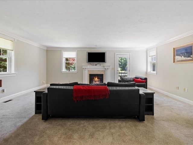 4 Whitetail Run, Auburn, MA 01501