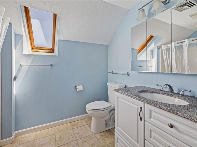 4 Whitetail Run, Auburn, MA 01501
