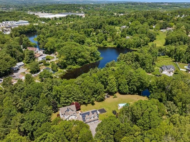 4 Whitetail Run, Auburn, MA 01501