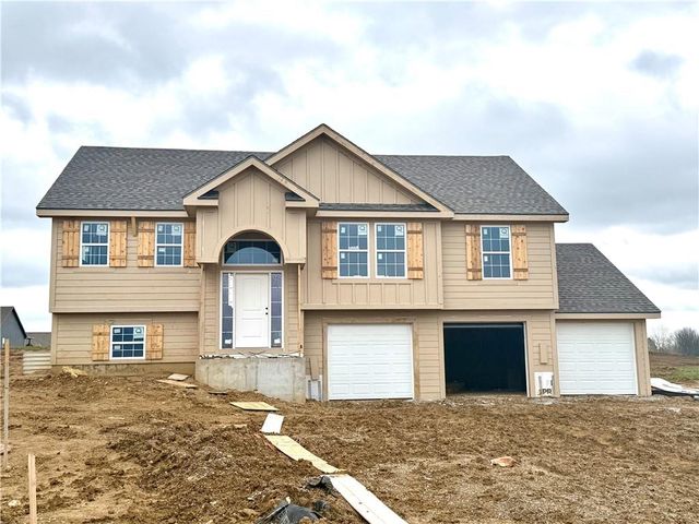 10135 N Poplar Avenue, Kansas City, MO 64156