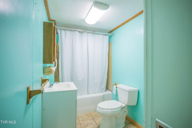 200 Massengill Place, Bluff City, TN 37618