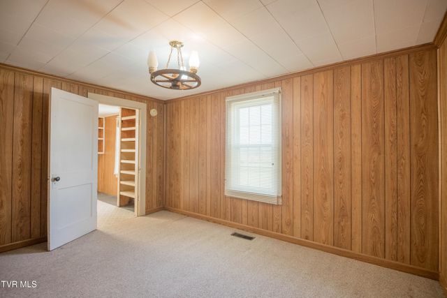 200 Massengill Place, Bluff City, TN 37618