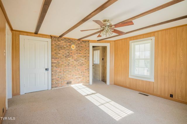 200 Massengill Place, Bluff City, TN 37618