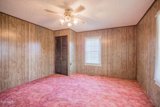 200 Massengill Place, Bluff City, TN 37618