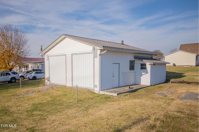 200 Massengill Place, Bluff City, TN 37618