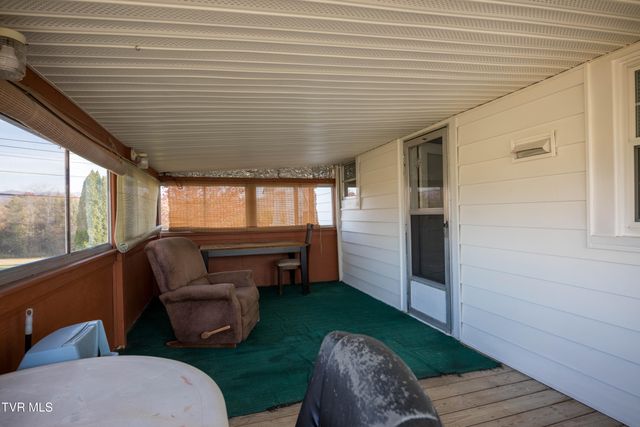 200 Massengill Place, Bluff City, TN 37618