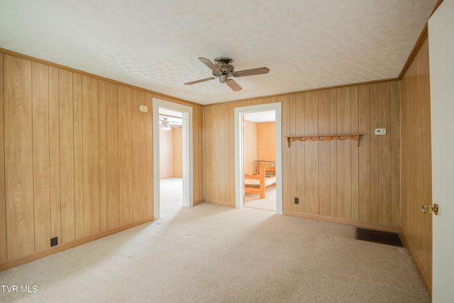 200 Massengill Place, Bluff City, TN 37618