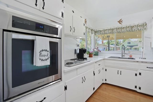 8855 Kelsey Dr, Elk Grove, CA 95624