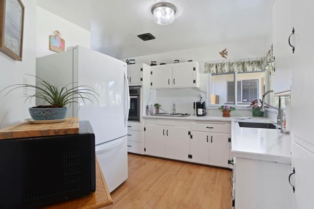 8855 Kelsey Dr, Elk Grove, CA 95624