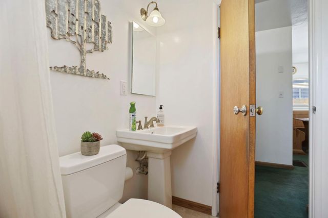 8855 Kelsey Dr, Elk Grove, CA 95624