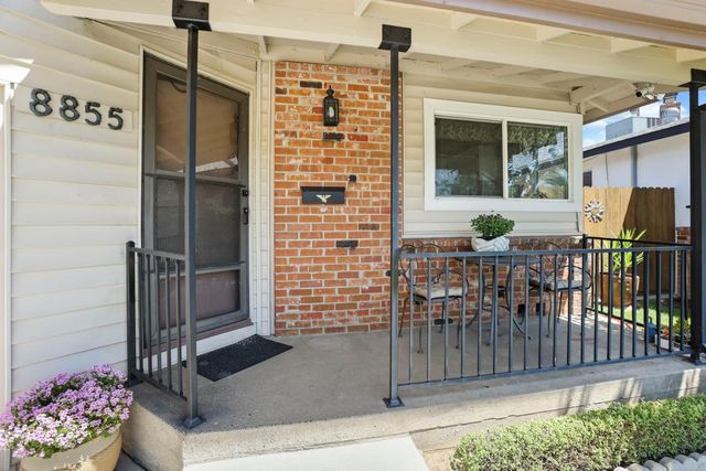 8855 Kelsey Dr, Elk Grove, CA 95624