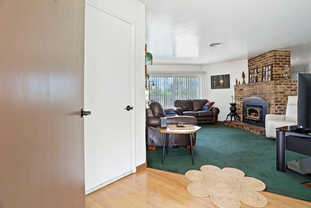 8855 Kelsey Dr, Elk Grove, CA 95624