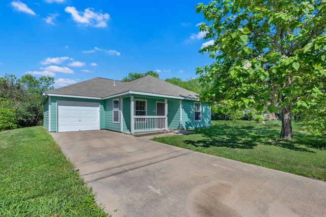 128 2nd Ave, Taylor, TX 76574