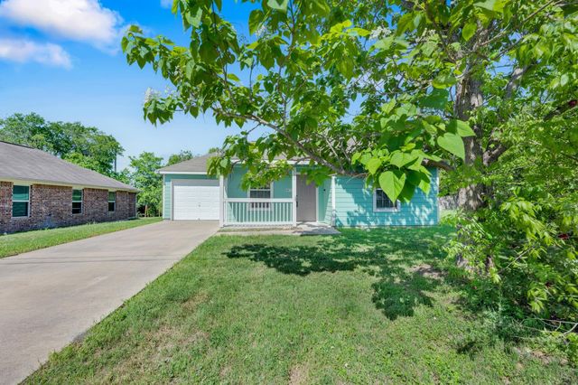 128 2nd Ave, Taylor, TX 76574