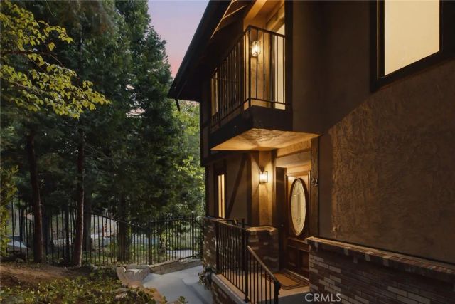 184 State Hwy 173 22, Lake Arrowhead, CA 92352