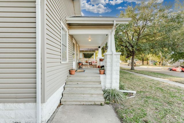 734 S Laura Ave, Wichita, KS 67211