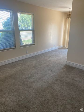 685 W 4050 S, Riverdale, UT 84405