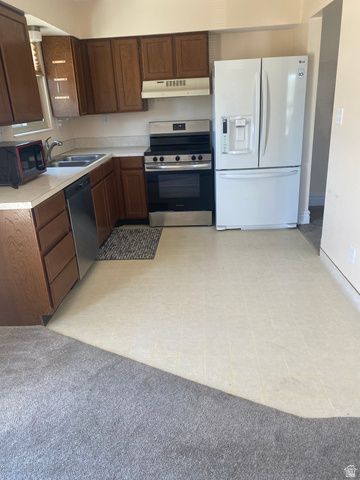 685 W 4050 S, Riverdale, UT 84405