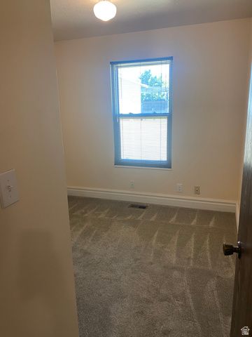 685 W 4050 S, Riverdale, UT 84405