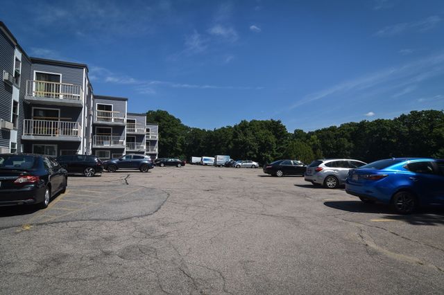 147 Turner Rd 103, Holliston, MA 01746