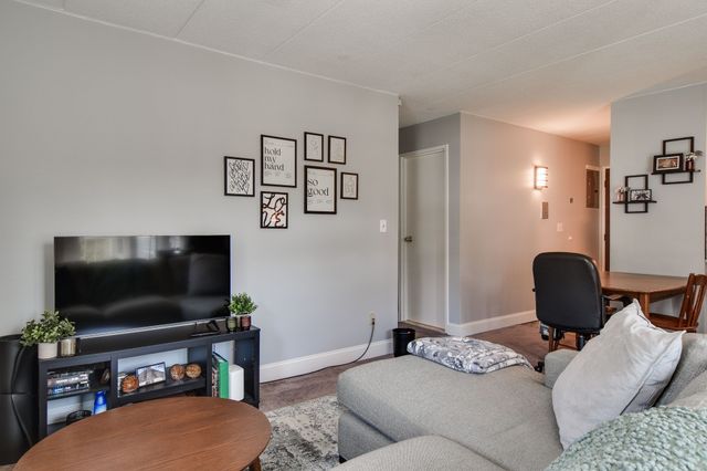 147 Turner Rd 103, Holliston, MA 01746