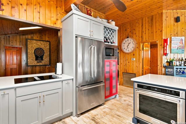 2988 COLLEEN DR, Canyon Lake, TX 78133