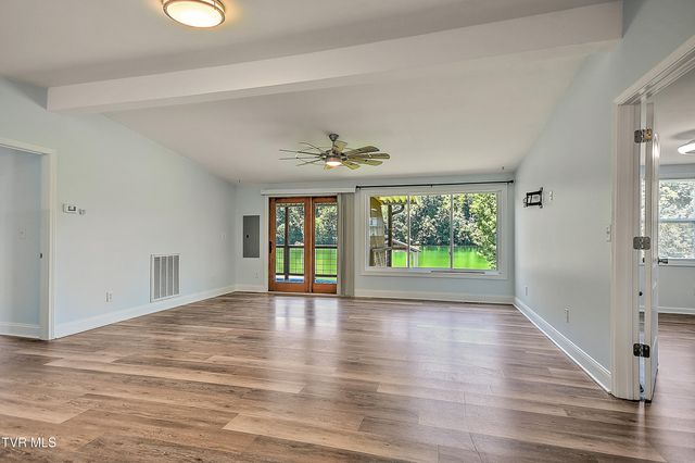 4462 Bluff City Highway, Bluff City, TN 37618