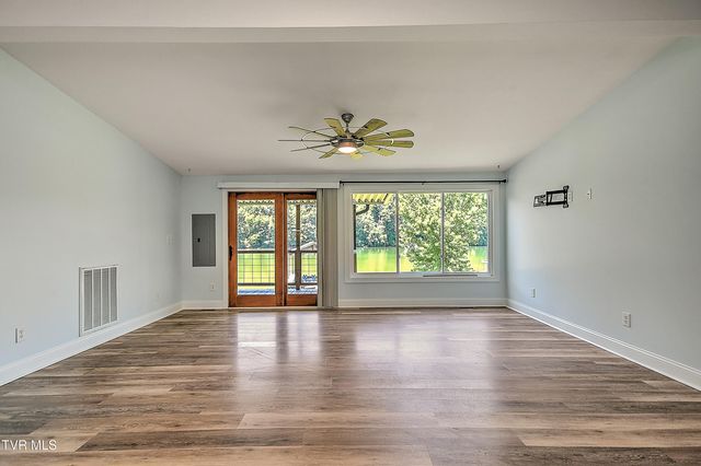 4462 Bluff City Highway, Bluff City, TN 37618
