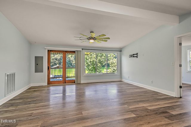 4462 Bluff City Highway, Bluff City, TN 37618