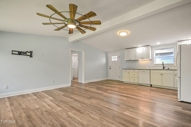 4462 Bluff City Highway, Bluff City, TN 37618