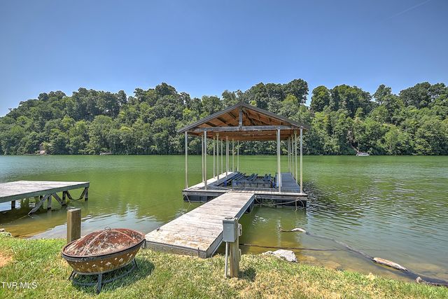 4462 Bluff City Highway, Bluff City, TN 37618