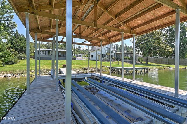 4462 Bluff City Highway, Bluff City, TN 37618